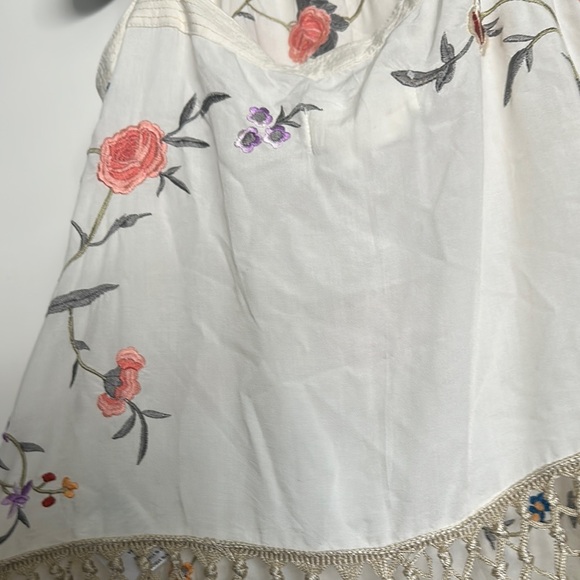 ANTHRO Gatsby Embroidered Floral Fringe Hem Halter - Picture 6 of 8